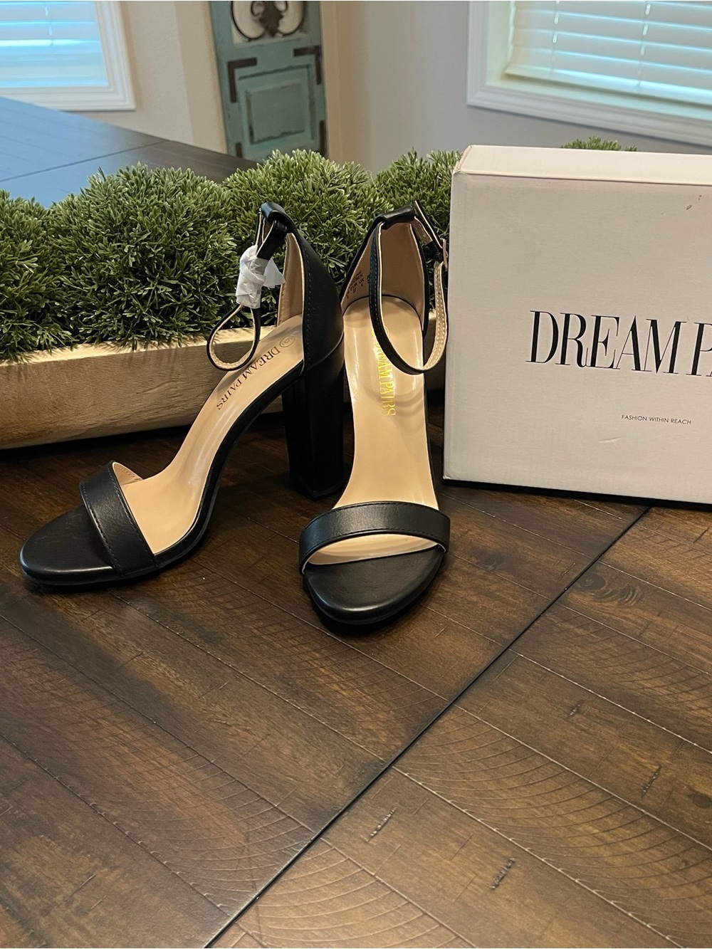 Dream Pairs Black Ankle Strap Block Heel Sandals